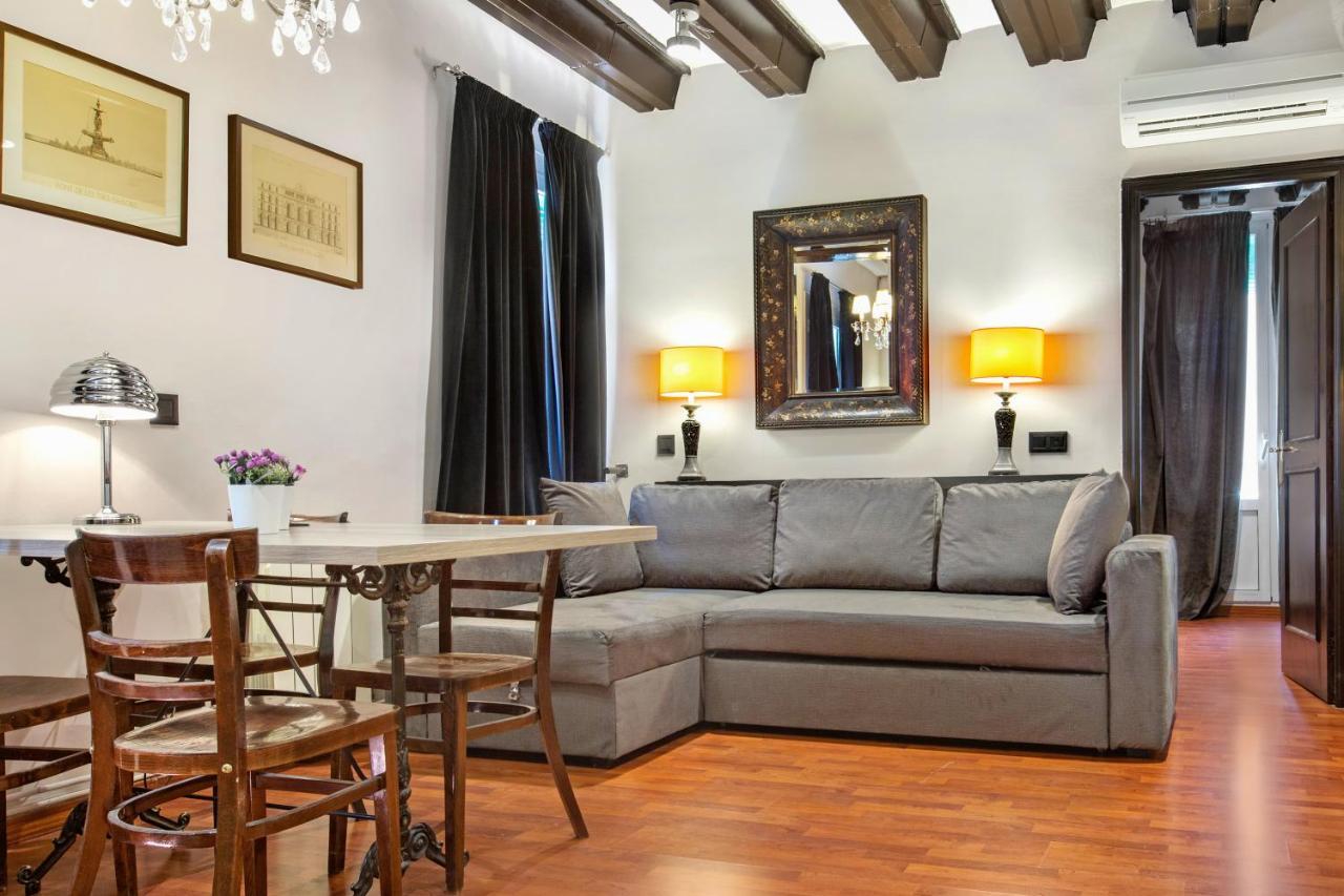 Stay U-Nique Apartments Carretes برشلونة المظهر الخارجي الصورة